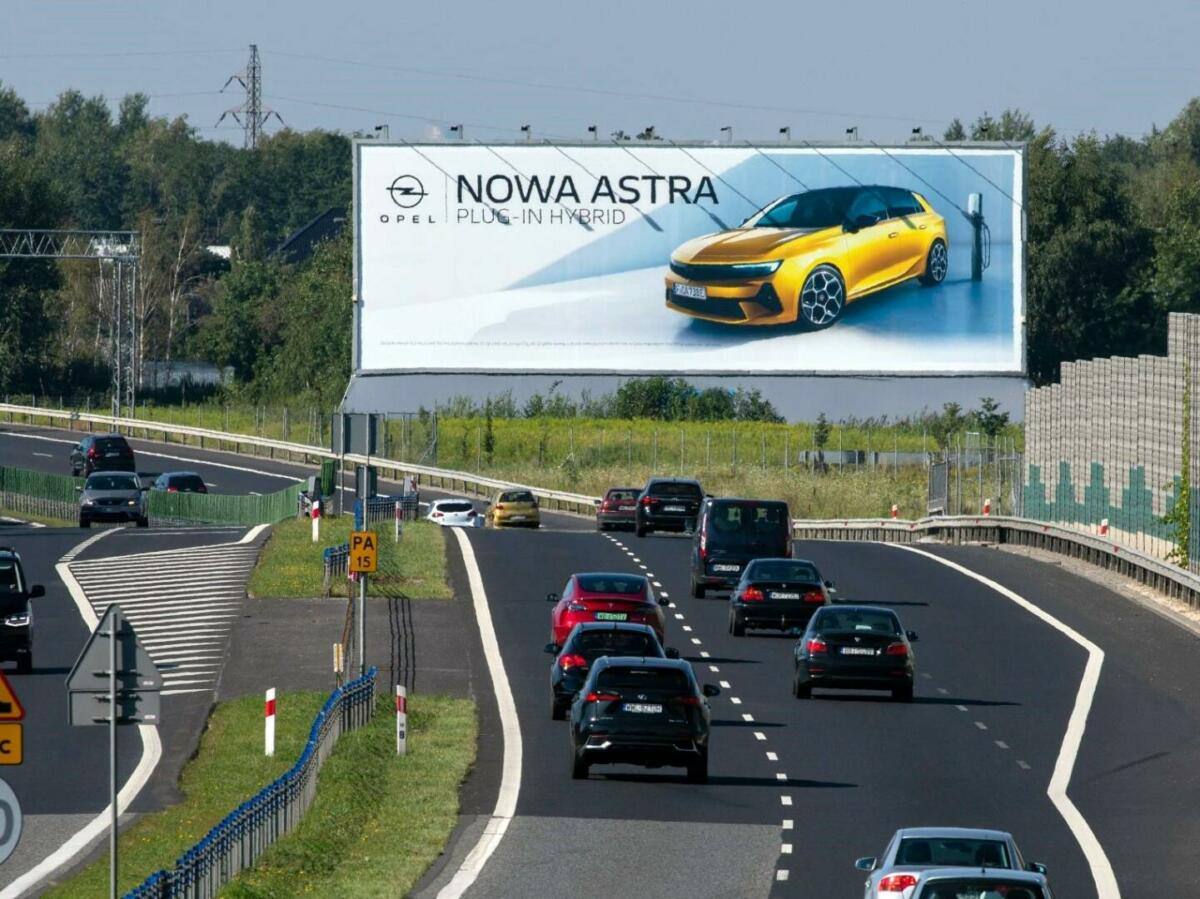 Astra 9 Opel Astra Plug in Hybrid   Wielki Format