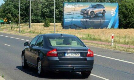 Wakacyjne nośniki traffic OOH dla Renault